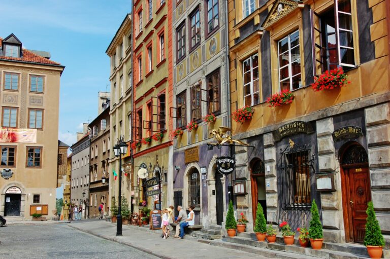 From Warsaw to Kraków and Beyond: How to Experience the Best of Poland in One Trip